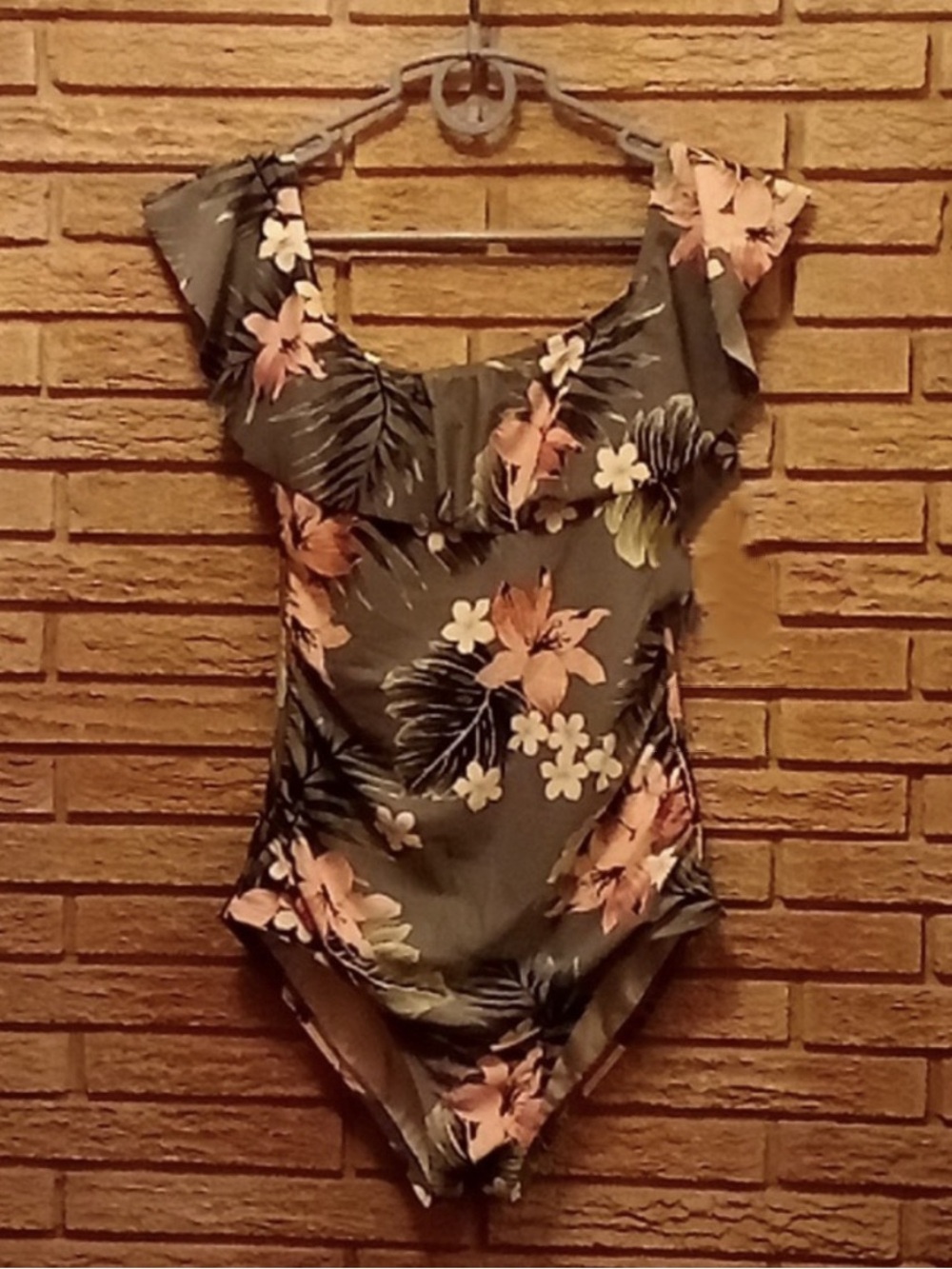 Floral Ruffle One-Piece Swimsuit - Olive Green - Picture 2 of 3